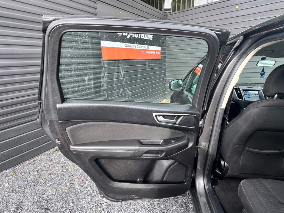 2016 Ford S-Max - image 19