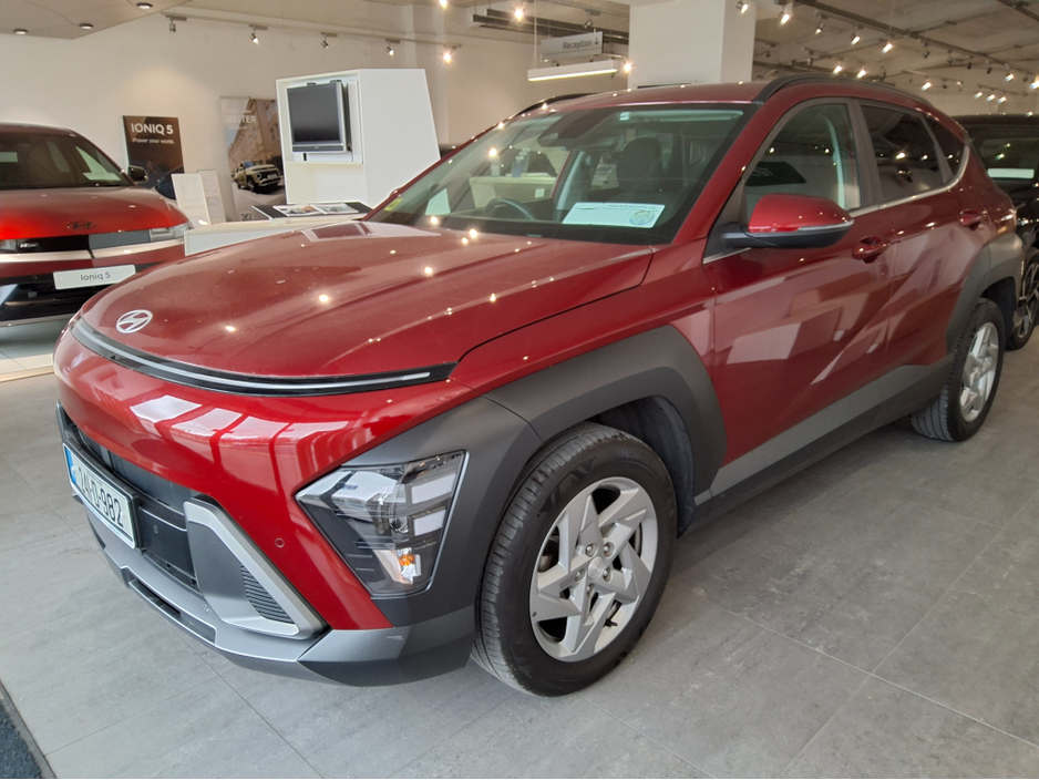 2024 Hyundai Kona - image 2