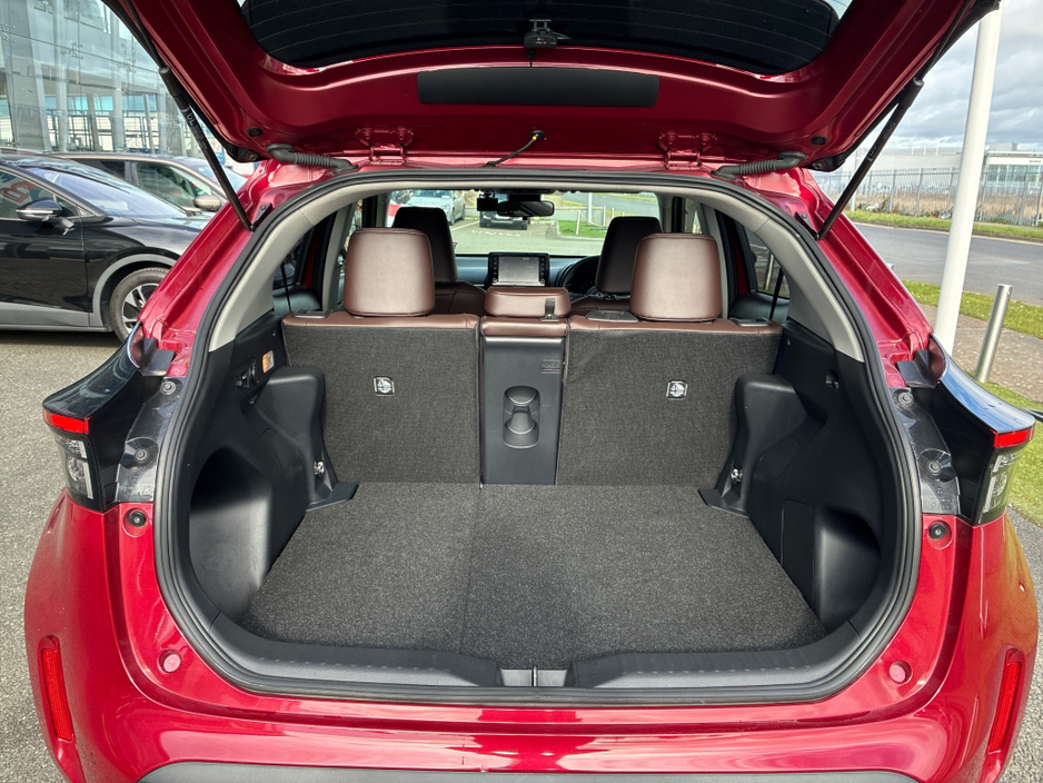 2022 Toyota Yaris Cross - image 9