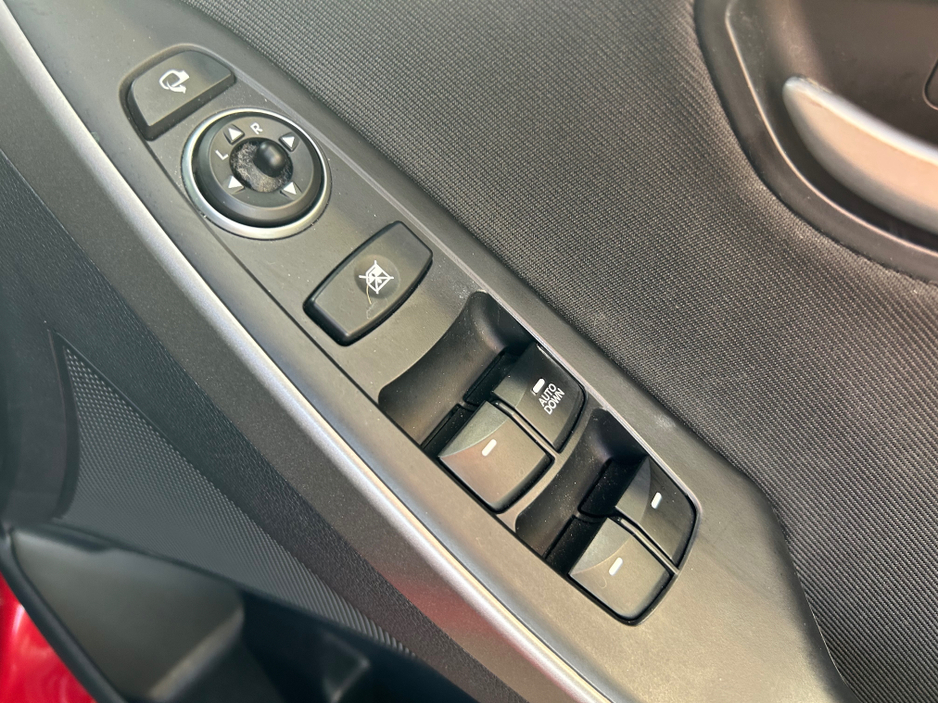 2016 Hyundai i30 - image 11