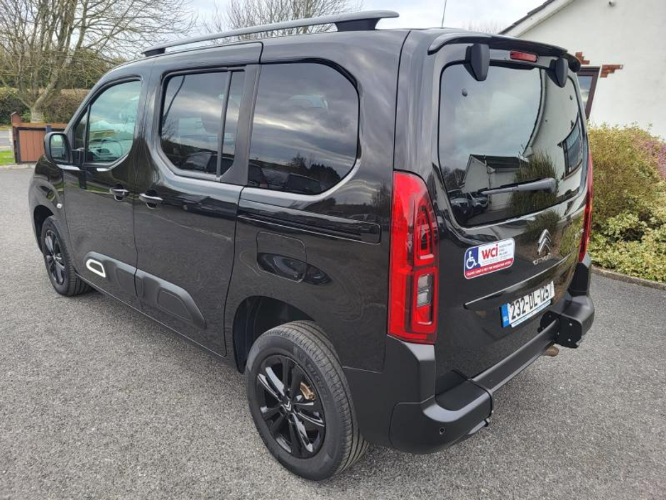 2023 Citroen Berlingo - image 7