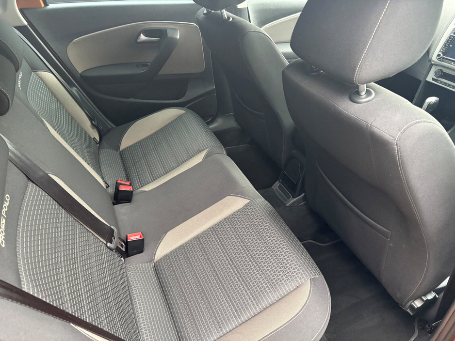 2016 Volkswagen Polo 1.2 TSI 5DR 90HP Crosspolo €12,900