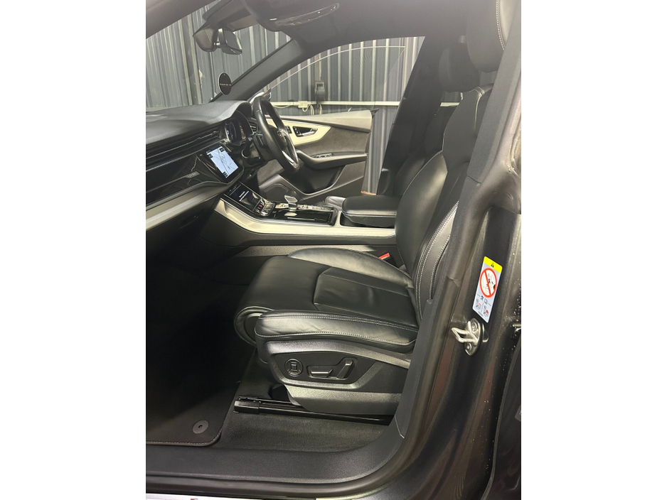 2021 Audi Q8 3.0TFSI e 55 S Line €64,950