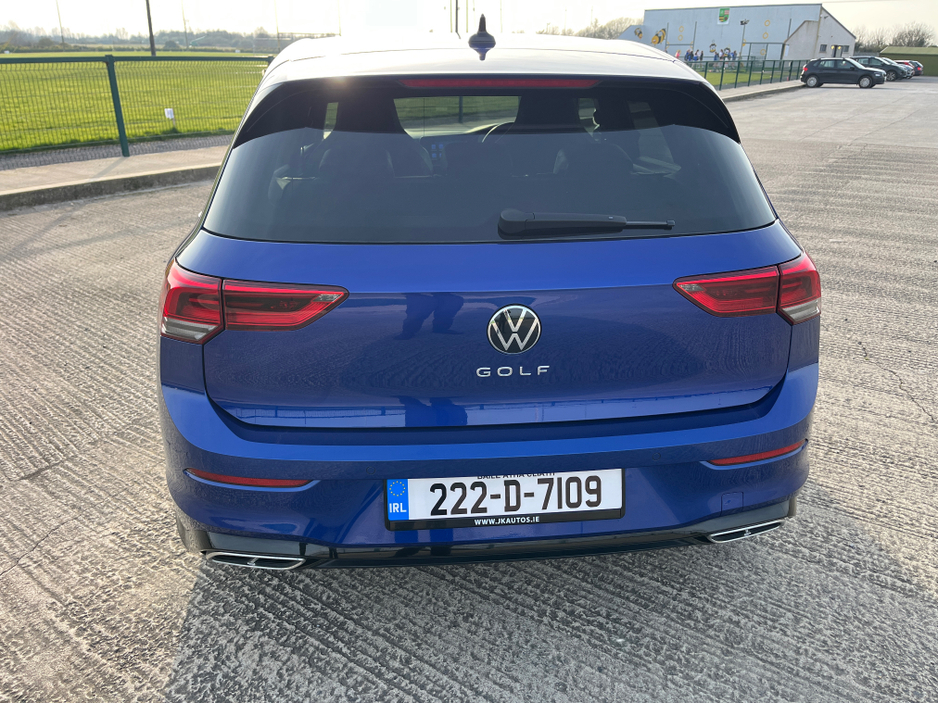 2022 Volkswagen Golf - image 5