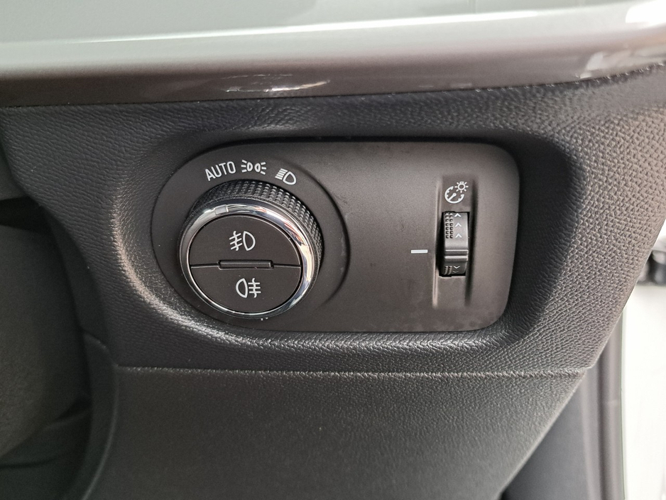 2025 Opel Mokka - image 35