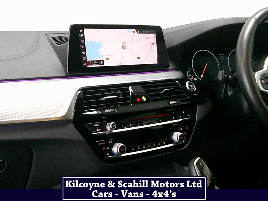 2019 BMW 5 Series - image 18