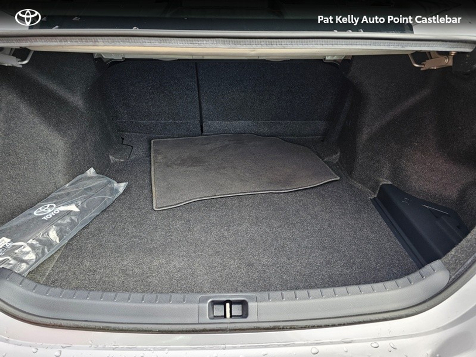 2018 Toyota Corolla - image 9