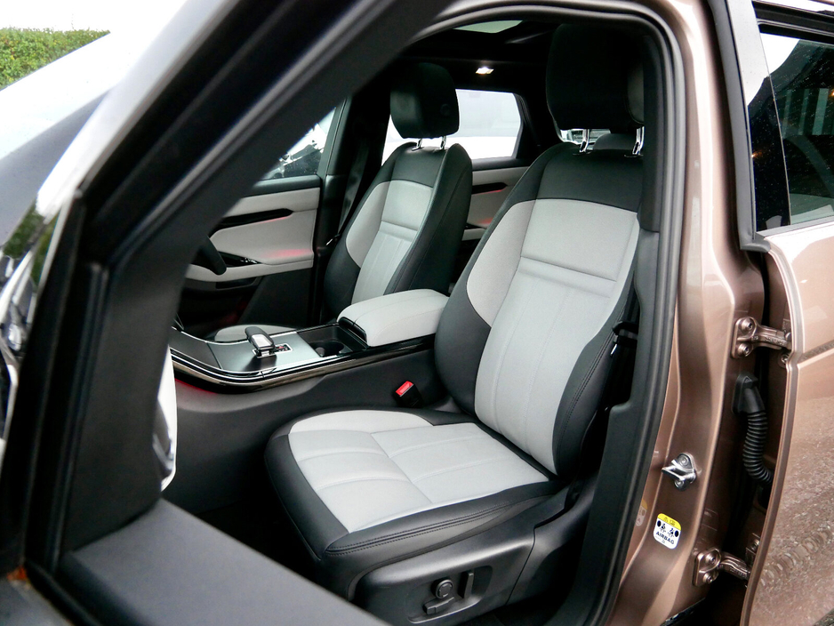 2025 Land Rover Range Rover Evoque 1.5 I3 PHEV 269 PS Dynamic SE €59,950