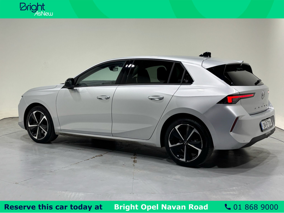 2024 Opel Astra - image 11