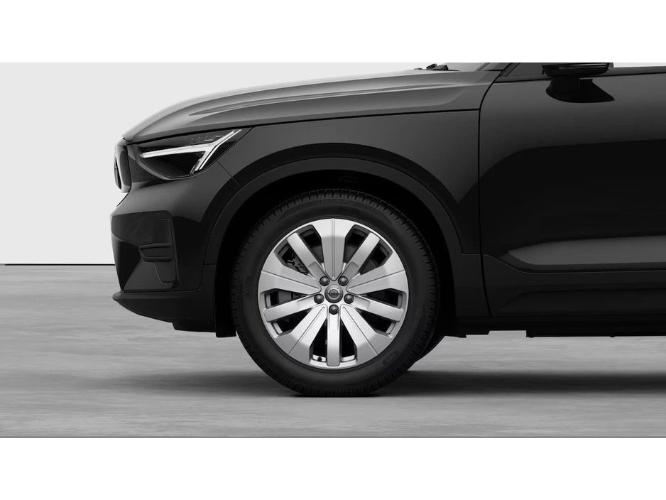 2026 Volvo EX40 - image 9