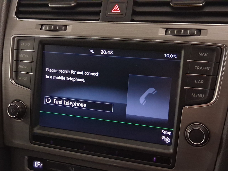 2014 Volkswagen Golf - image 14