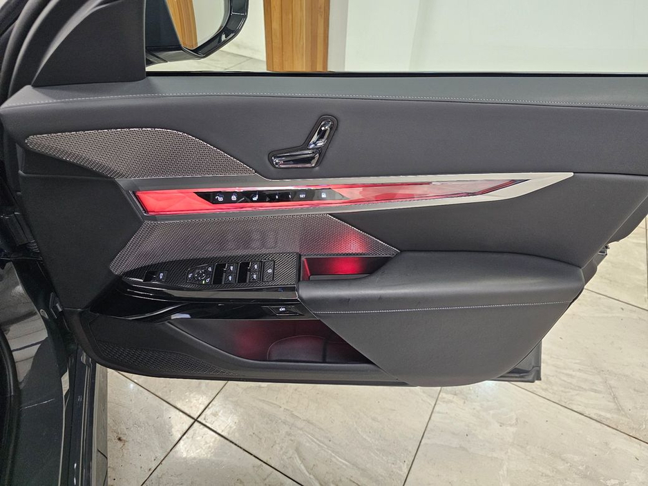 2023 BMW 7 Series - image 11