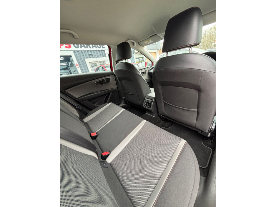 2015 SEAT Leon - image 30