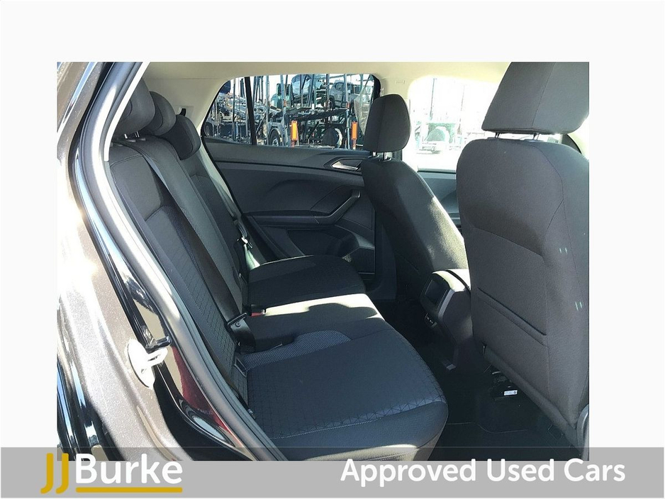 2022 Volkswagen T-Cross - image 10