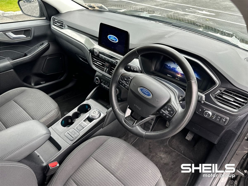 2022 Ford Kuga - image 11