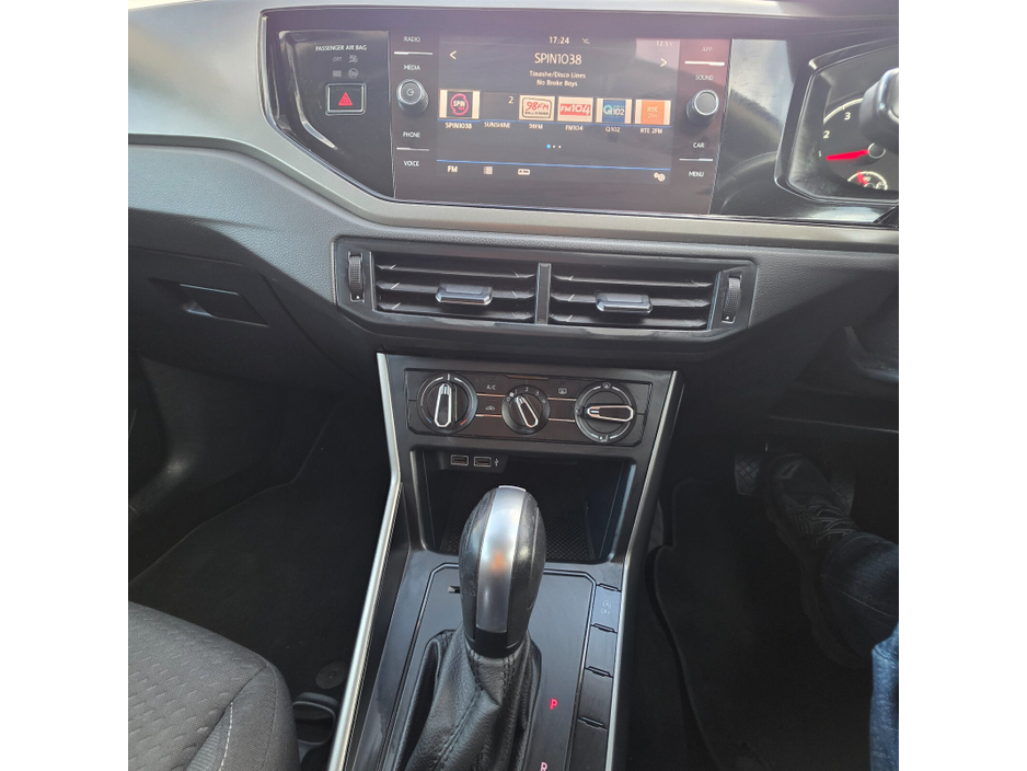 2020 Volkswagen Polo - image 25