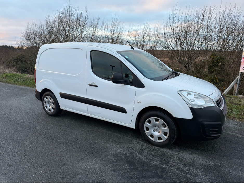 2017 Peugeot Partner PROFESSIONAL L1 BLUE HDI €8,250