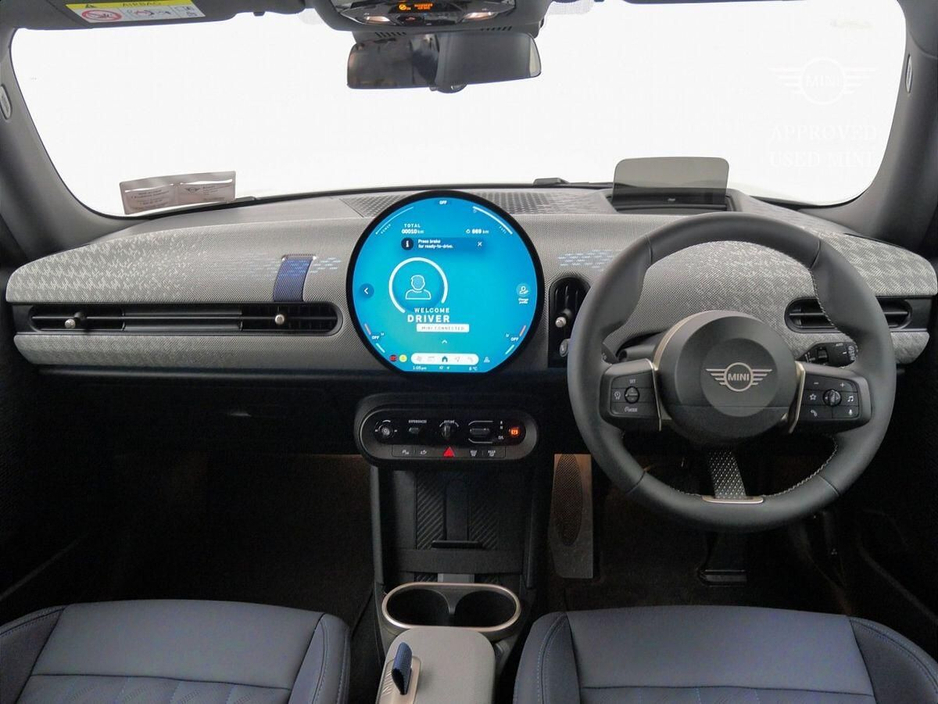 2024 MINI Hatch Cooper C 3 Door €34,900