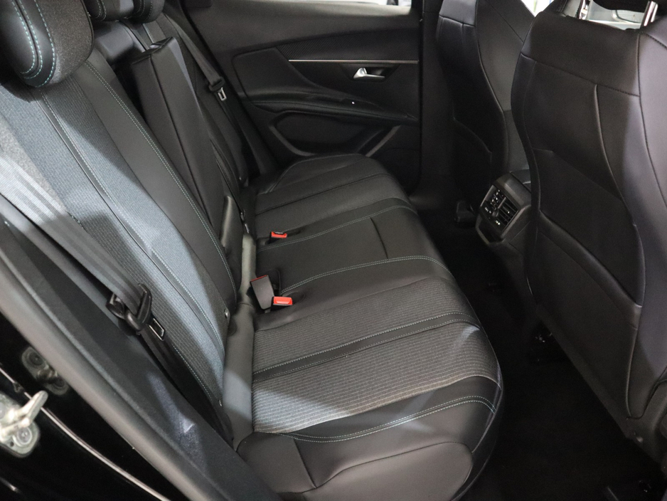 2022 Peugeot 3008 - image 23
