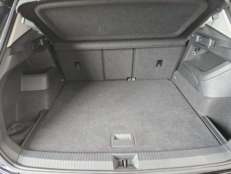 2024 Volkswagen Tiguan - image 7