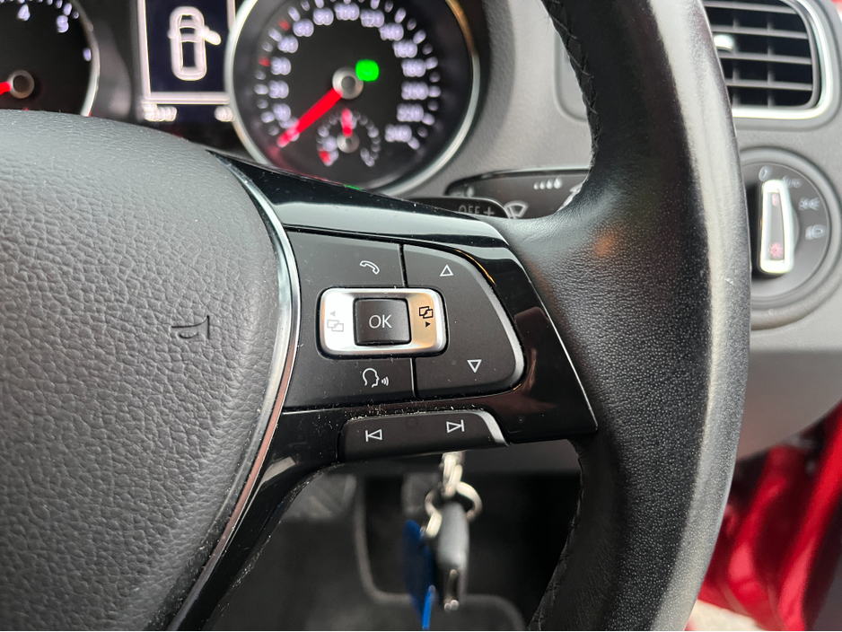 2015 Volkswagen Polo AUTOMATIC 1.2 PETROL //HIGH SPEC//LOW MILES//REVERSE CAMERA//ADAPTIVE CRUISE CONTROL// €10,950