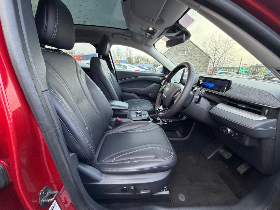 2021 Ford Mustang Mach-E Extended Range - panoramic Roof - Mustang €27,950