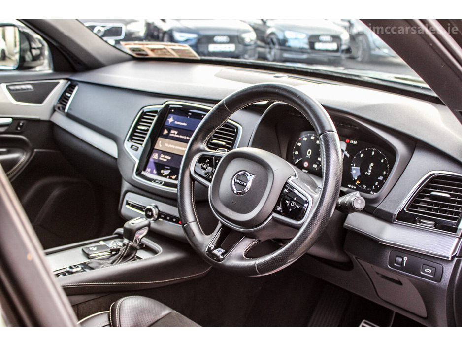 2017 Volvo XC90 D5 (235hp) AWD R-Design Geartronic €33,995