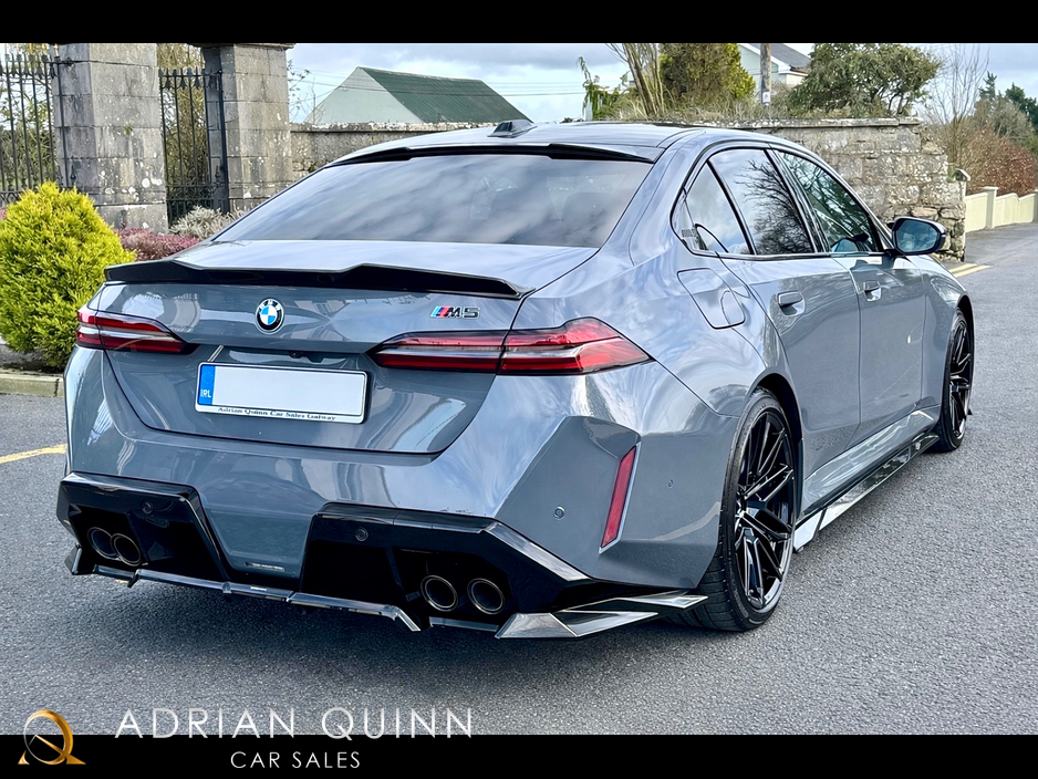 2025 BMW M5 - image 5