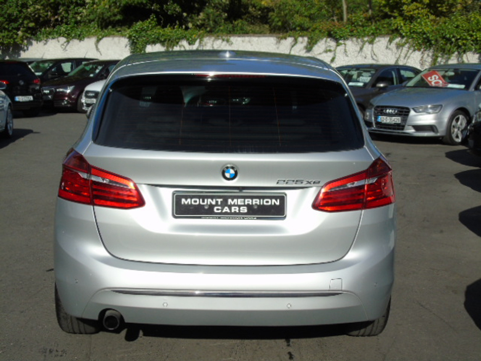 2016 BMW 2 Series - image 9