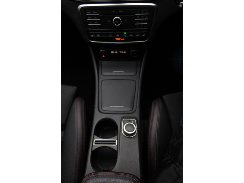 2017 Mercedes-Benz GLA Class GLA220 D 4MATIC AMG-LINE PREMIUM 5DR ESTATE 4 MATIC AUTO //  STUNNING CAR FINISHED IN BLACK // BUY WITH CONFIDENCE AA AND SIMI APPROVED DEALER 2026 // FINANCE ARRANGED // ALL TRADE INS WELCOME //