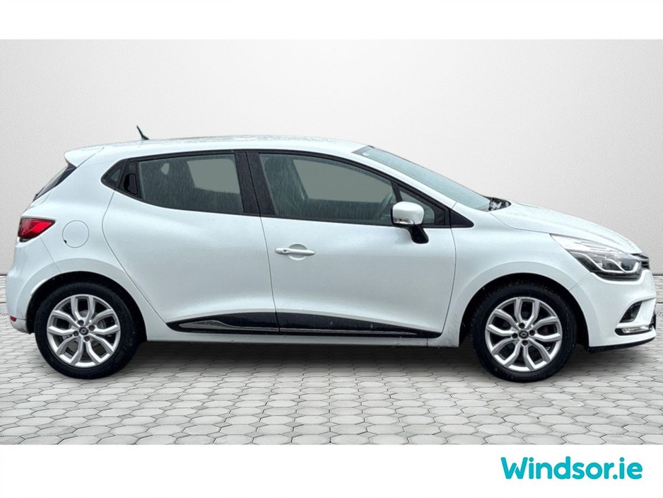 2019 Renault Clio - image 12