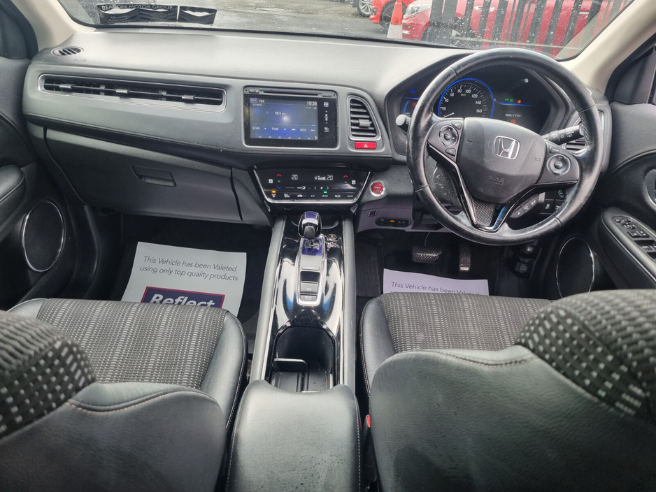 2015 Honda Vezel - image 9