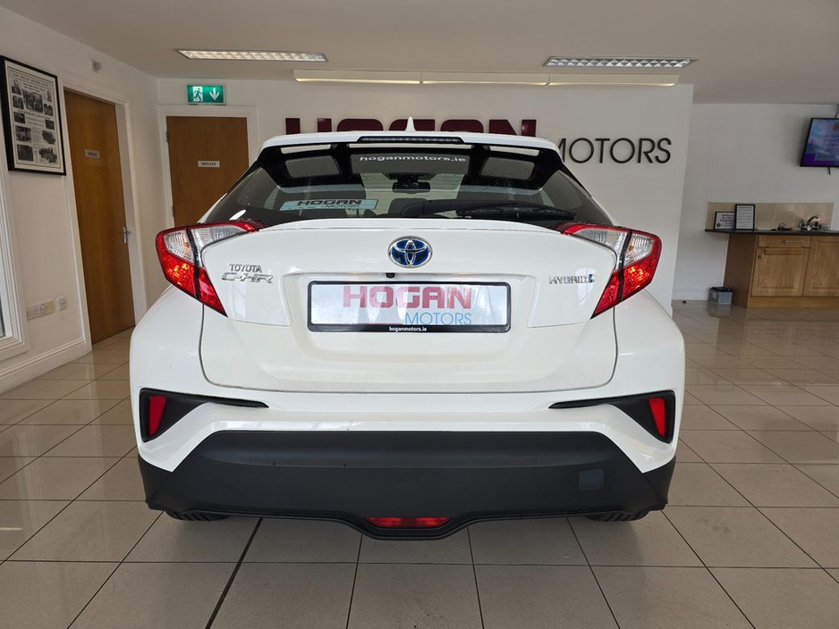 2017 Toyota C-HR - image 5