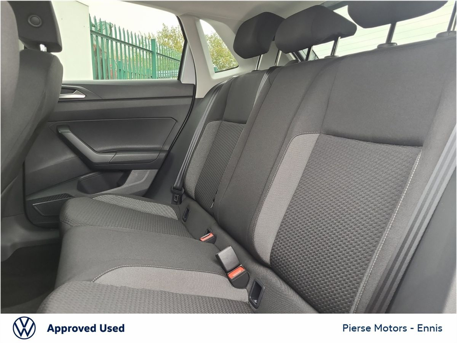 2025 Volkswagen Polo - image 8