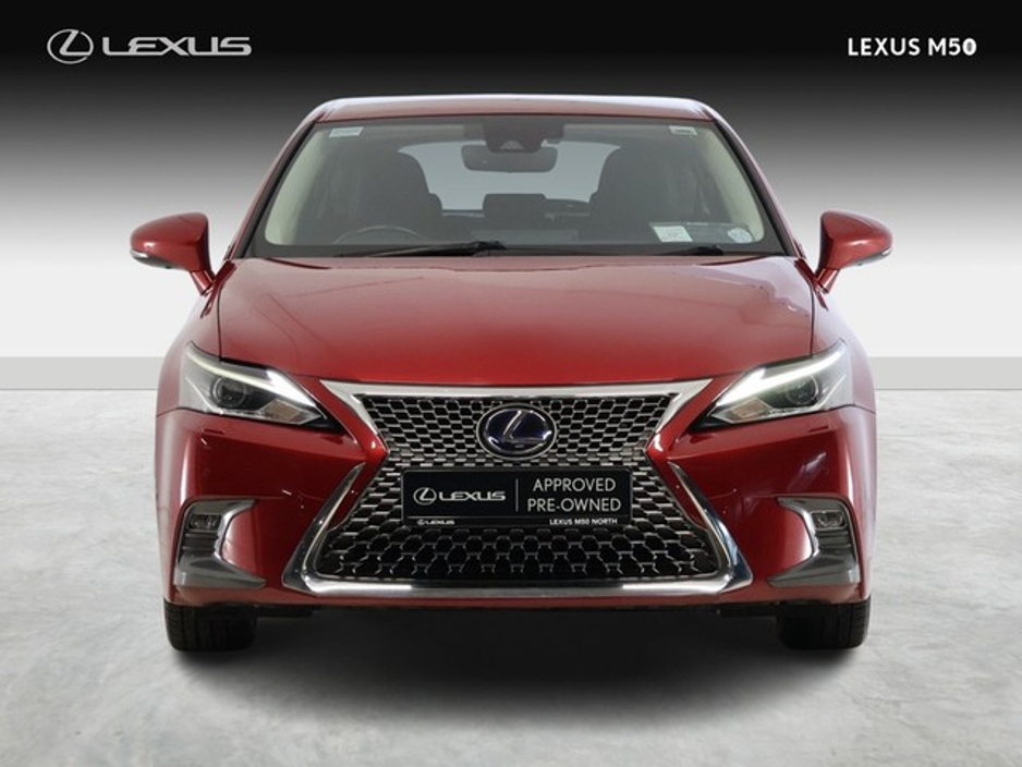 2018 Lexus CT 200 h - image 4
