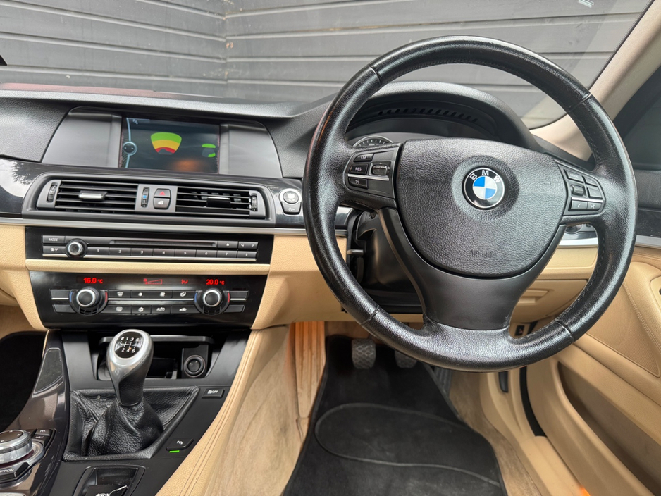 2010 BMW 5 Series - image 9