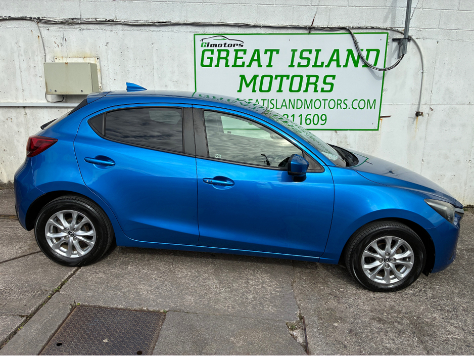 2017 Mazda Demio - image 2