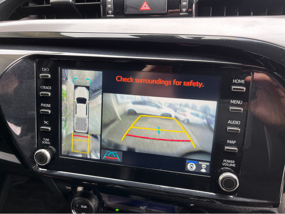 2024 Toyota Hilux - image 18