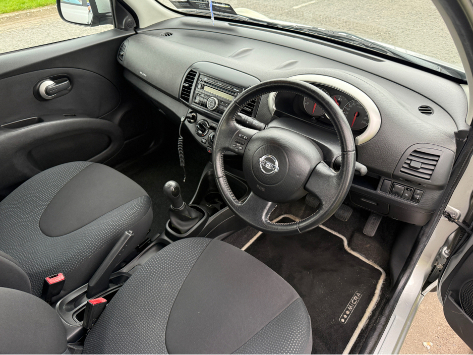 2010 Nissan Micra - image 10