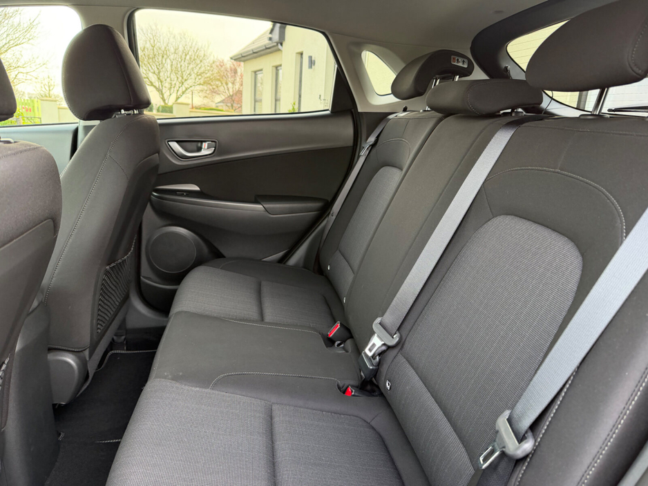 2022 Hyundai Kona - image 18