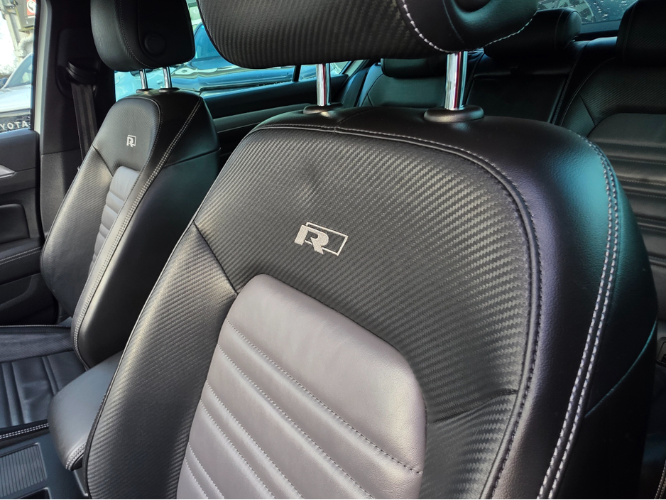 2016 Volkswagen Passat ( 162 REG 2.0 TSI R-LINE FULL LEATHER SEATS ELECTRIC HEATED SEATS SAT-NAV REV CAMERA BLIND-SPOT CARPLAY ANDROID AUTO €19,950