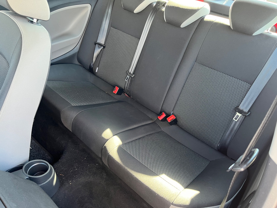 2016 SEAT Ibiza - image 7