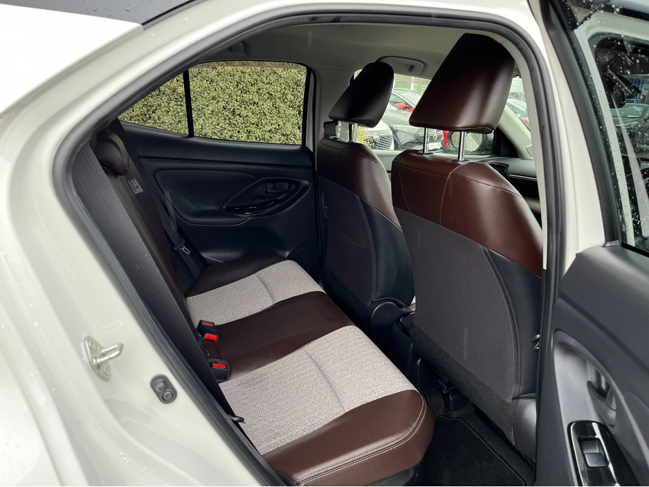 2021 Toyota Yaris Cross Z HYBRID AUTOMATIC 1.5 PETROL //HIGH SPEC//HALF LEATHER HEATED SEATS//HEATED STEERING WHEEL//360 PARKING CAMERAS// €22,950