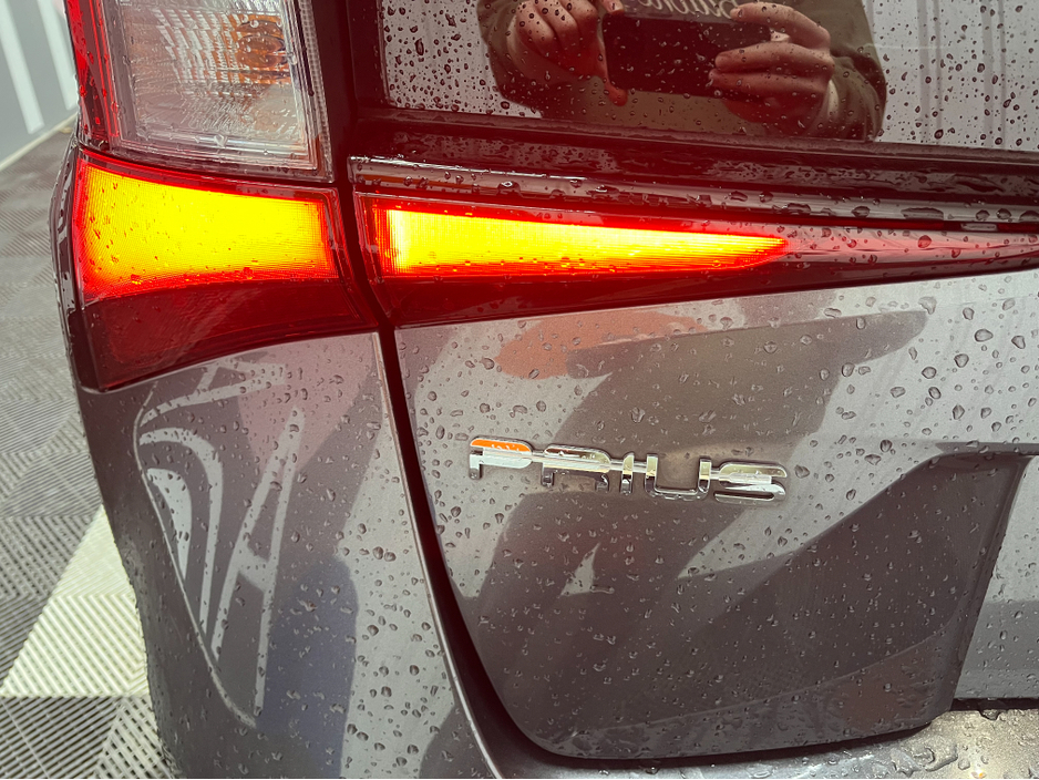 2022 Toyota Prius - image 7