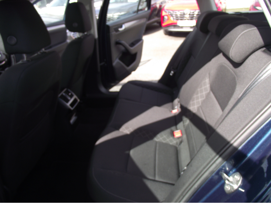 2021 Skoda Superb - image 16