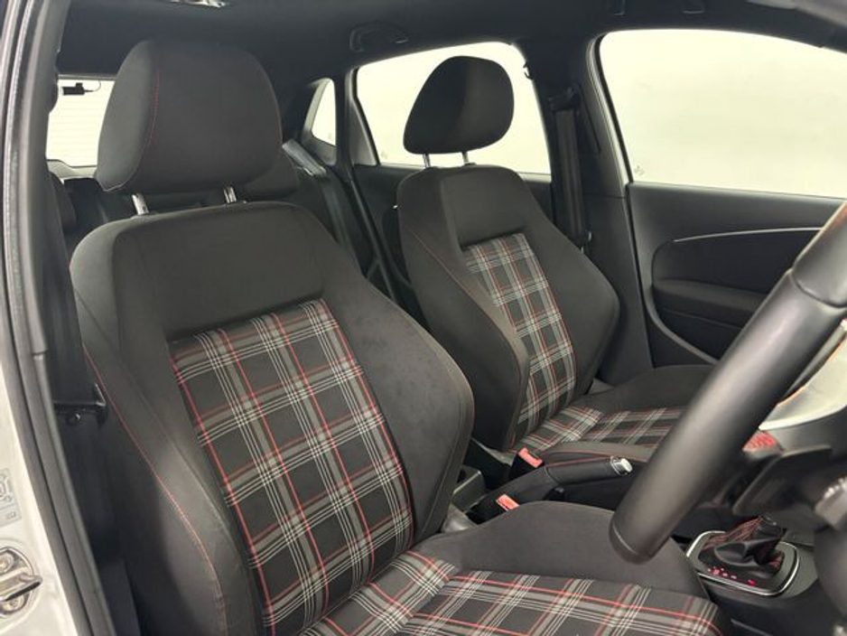 2015 Volkswagen Polo  €14,495