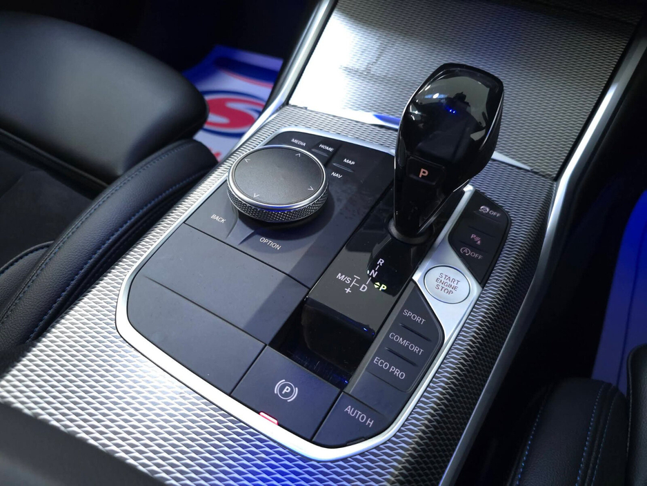 2019 BMW 3 Series - image 18