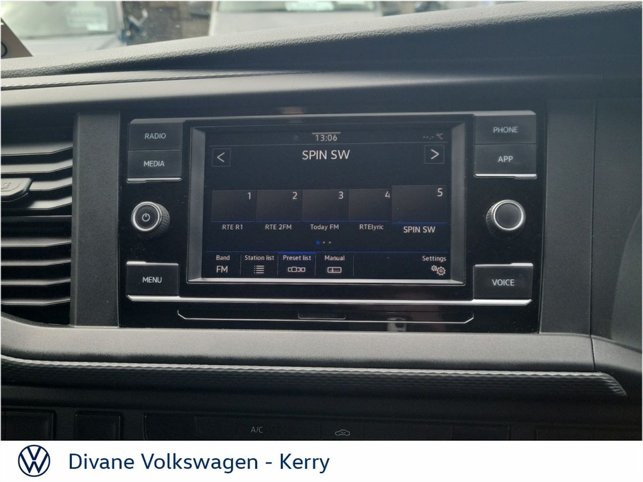 2021 Volkswagen Transporter - image 17