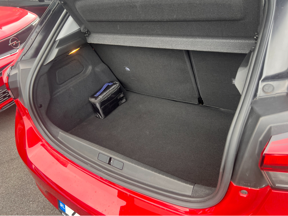 2022 Opel Corsa - image 8