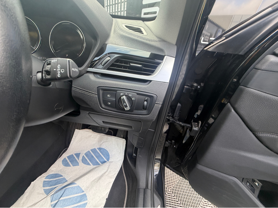 2021 BMW X1 - image 24